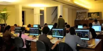 जगातलं सर्वात मोठं आयटी संकट! मायक्रोसॉफ्ट सर्व्हरमध्ये बिघाड, विमानसेवा, बँक, शेअर बाजार ठप्प