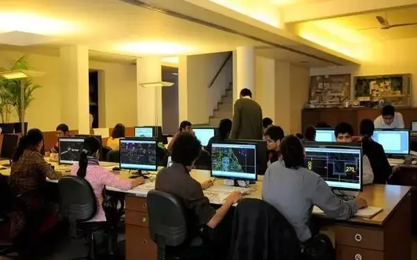 जगातलं सर्वात मोठं आयटी संकट! मायक्रोसॉफ्ट सर्व्हरमध्ये बिघाड, विमानसेवा, बँक, शेअर बाजार ठप्प