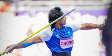 नीरज चोप्राची रौप्यपदकाला गवसणी, सुवर्णपदक हुकले तरीही केला मोठा विक्रम