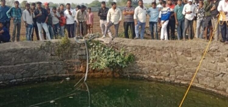 पतंग उडवताना विहिरीत पडून मुलाचा मृत्यू