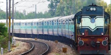 …अन वाचले रेल्वे प्रवाशाचे प्राण